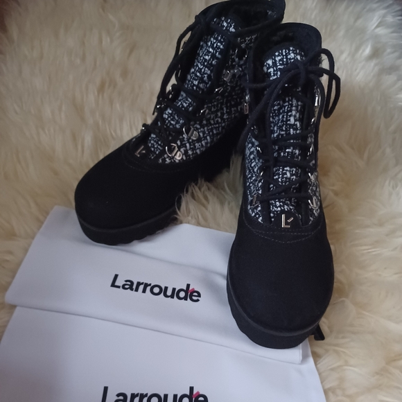 NWOB, LARROUDE VAIL BOOTIE - Picture 1 of 9